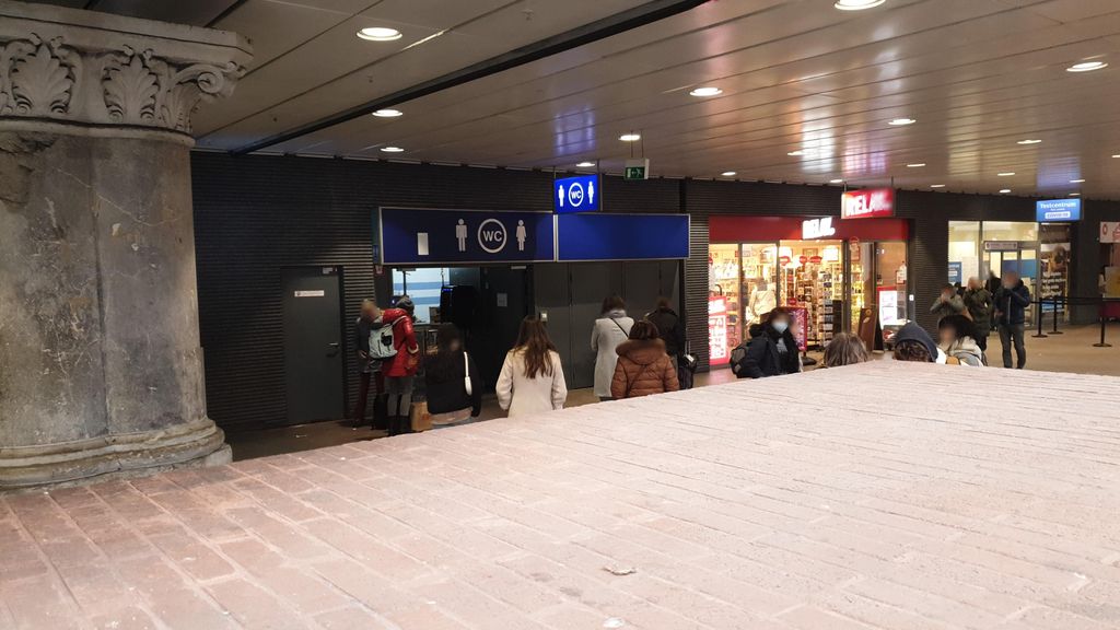 Foto bij Openbaar toilet Koningin Astridplein in Antwerpen