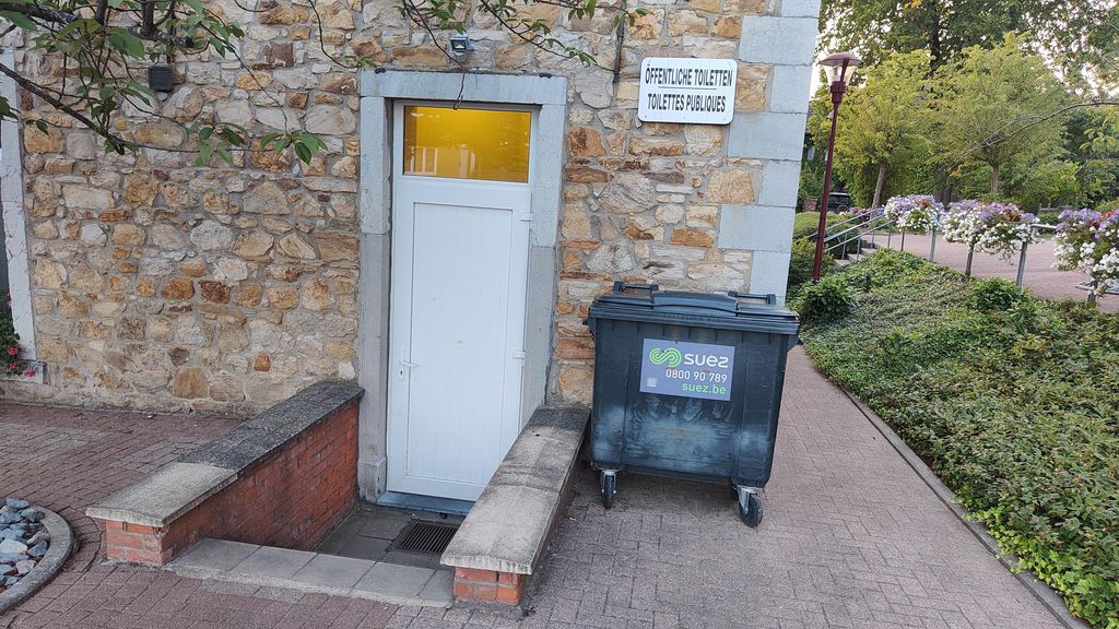 Foto bij Openbaar toilet Aachener Straße in Kelmis