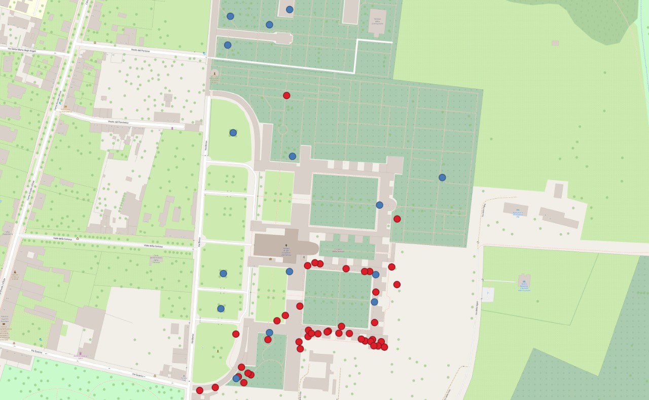 Uitsnede van een OpenStreetMap-kaart met tientallen pas ingetekende punten
